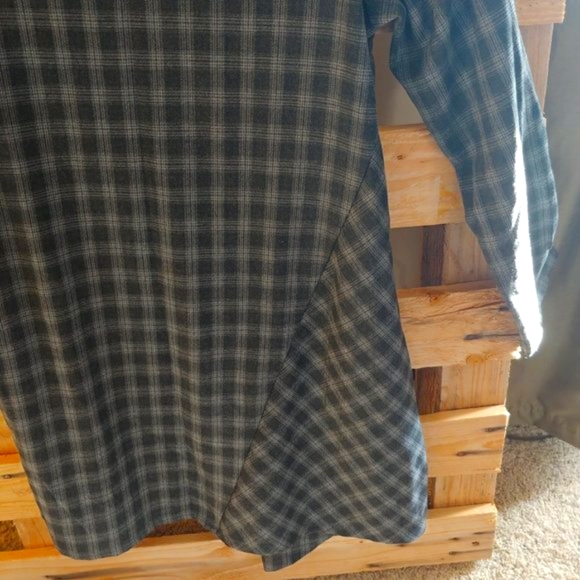 Asymmetrical Hem Bryn walker - Picture 5 of 6